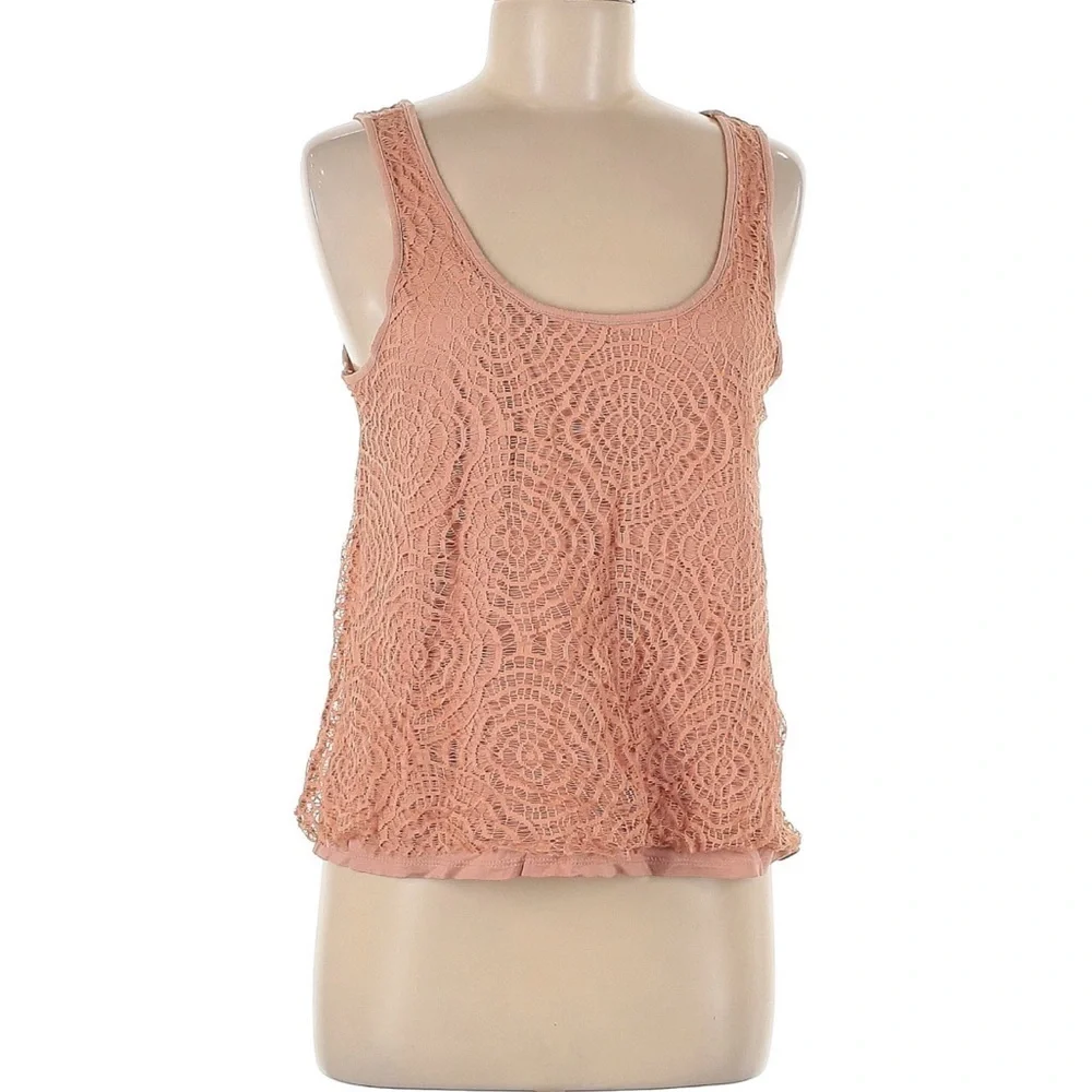 Lauren Conrad Lace Sleeveless Top - Peach size medium